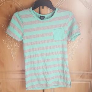 Short sleeved shirt with pocket