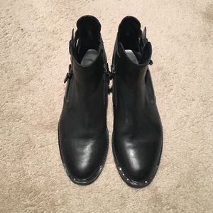 Black military-sequel flat booties