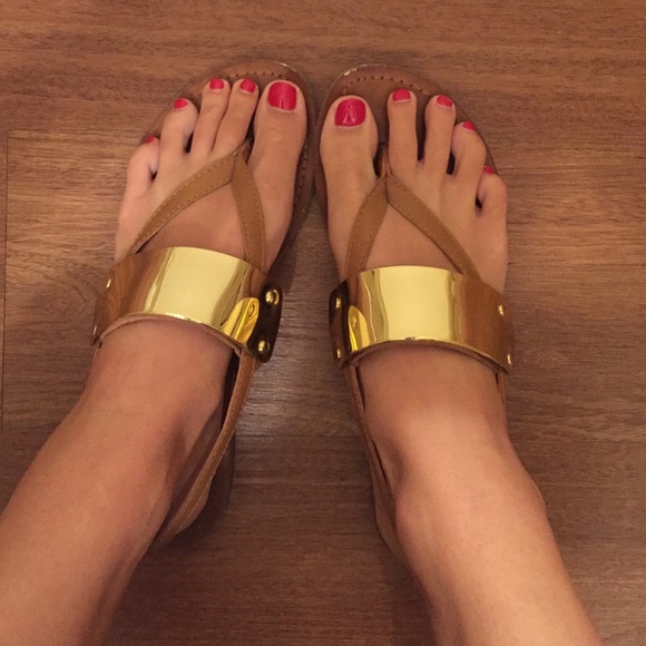 6.5 Steve Madden Gold and Tan Sandals