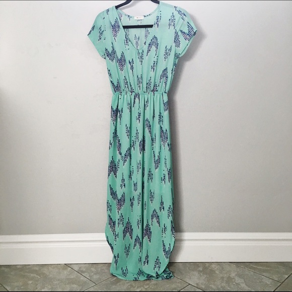 Flowing mint colored Maxi Dress