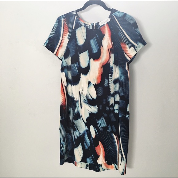 Patterned Knee length shift dress