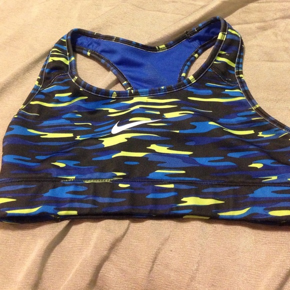 Nike Sports Bra - Picture 1 of 3