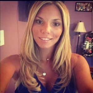 Meet your Posher, Briana