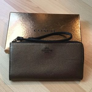 COACH zippered WRISTLET