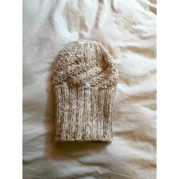 LAST CHANCE CLOSET CLOSING- Free People Knit Hat