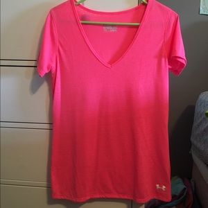 Sale! 😍 Under armour women's shirt