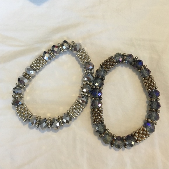 2 Bracelets - Picture 4 of 4