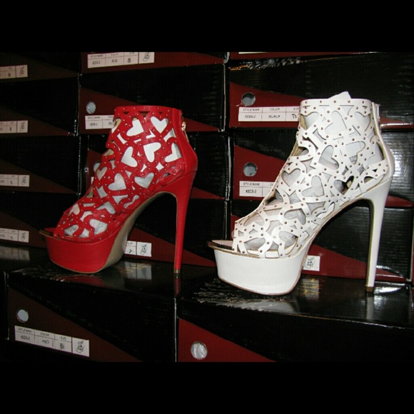 Flash sale Liliana Ciroc-1 heels White