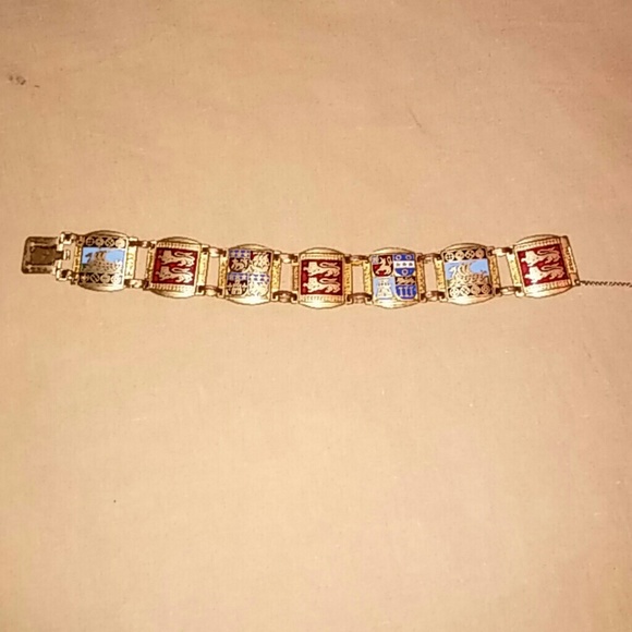 Bracelet