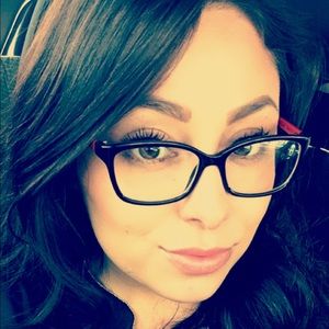 Meet your Posher, Dominique