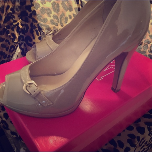 Nine West  shoes