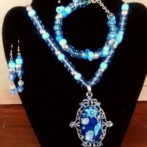 Jewelry - Picture 1 of 1