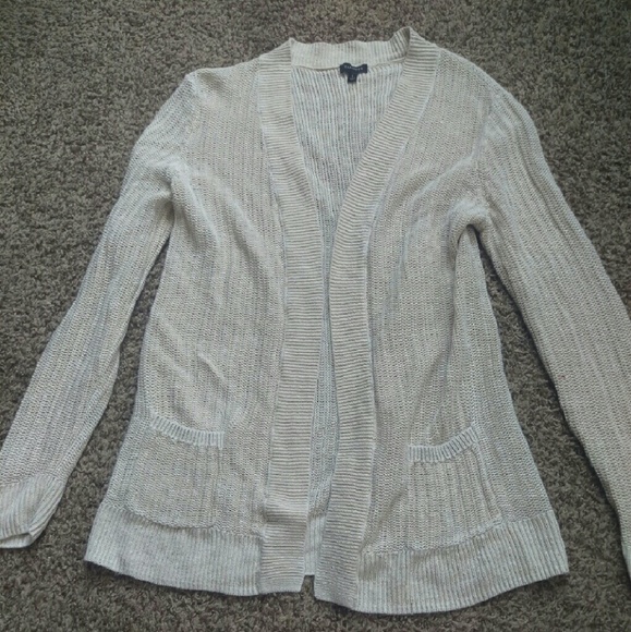 Like new cream colored cardigan