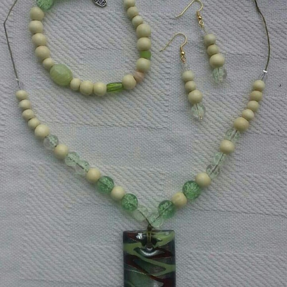 Jewelry - Picture 1 of 1