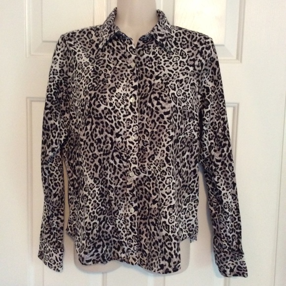 Snow leopard gray white cotton long sleeve blouse - Picture 1 of 1