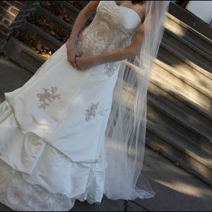 **PLEASE MAKE ME AN OFFER** Wedding dress