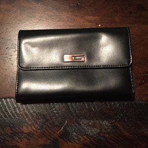 Guess wallet