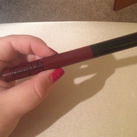 MAC Vamplify Peer Pressure