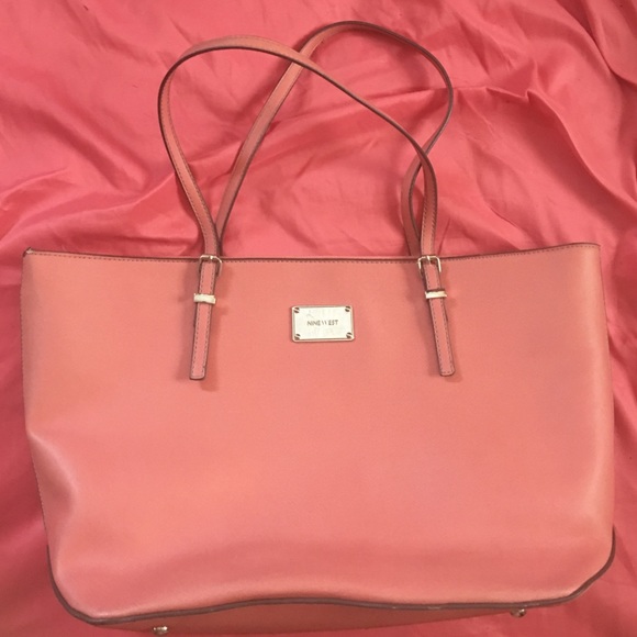NINE WEST large coral tote bag 💓⚡️