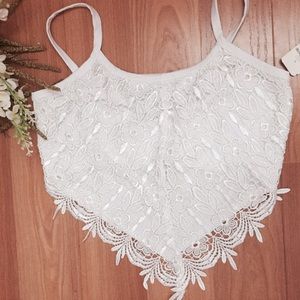 NWT white lace crop top, size medium