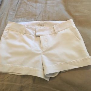 White Arden B dress shorts size 8