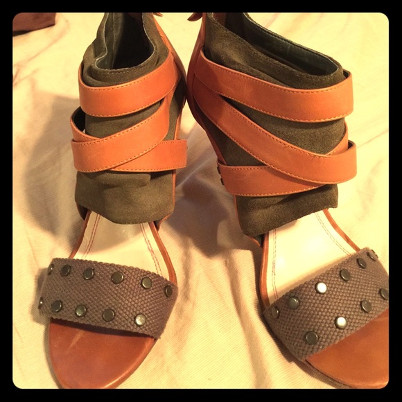 Tracy Reese Sassy Combat Pumps