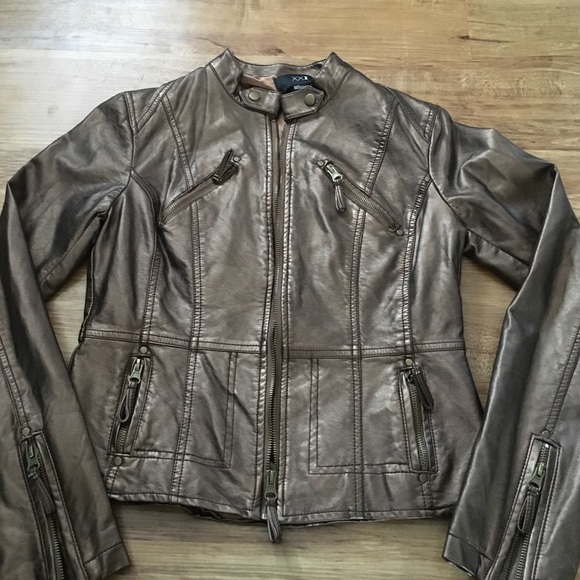 Jacket - Picture 2 of 3