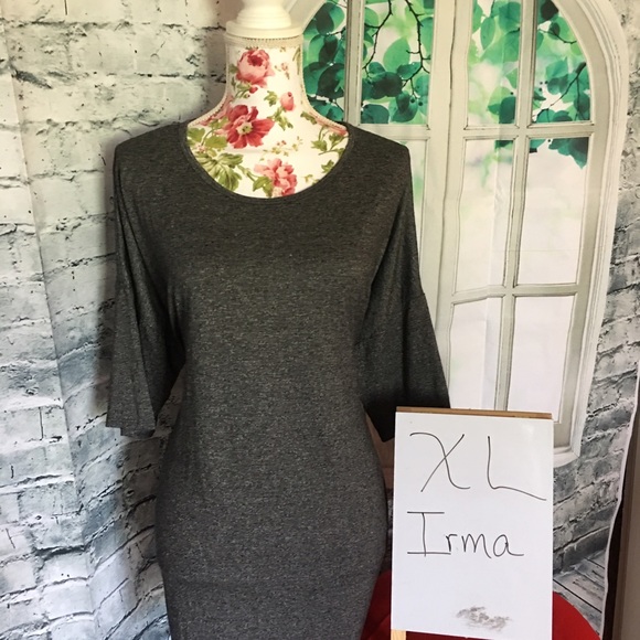 LuLaRoe Irma's - Picture 3 of 4