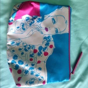 Brand new Estée Lauder makeup bag