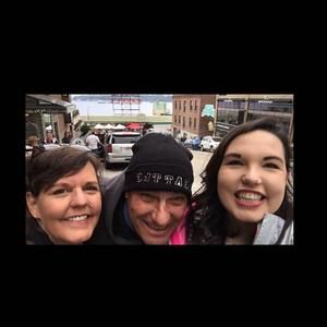 Meet your Posher, Maura