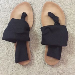 Dirty laundry sandals.