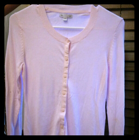 The Gap Cardigan - Picture 1 of 3