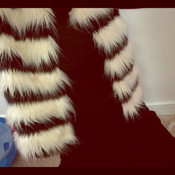 Mustard Seed Cream&Black Faux Fur Vest