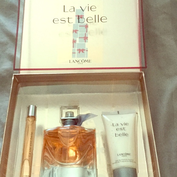 La vie est belle.  Lancôme parfumerie set