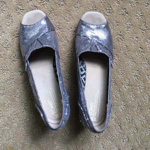 Toms peep toe wedge only worn once