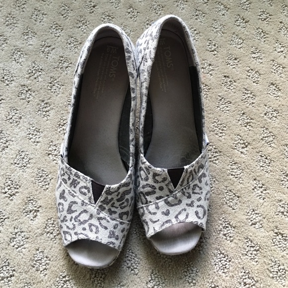 Leopard Toms in excellent condition