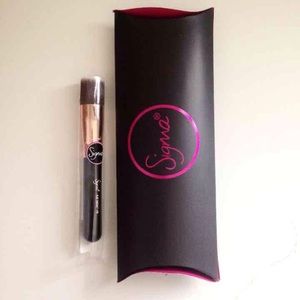 Sigma Brushes F80 Flat Top Kabuki Brush