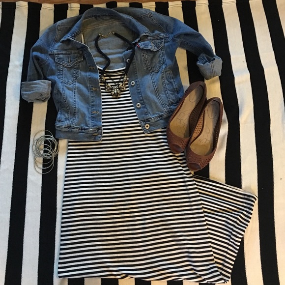 LOFT Dresses & Skirts - Maxi Striped dress