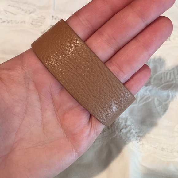 H cuff - Picture 2 of 3