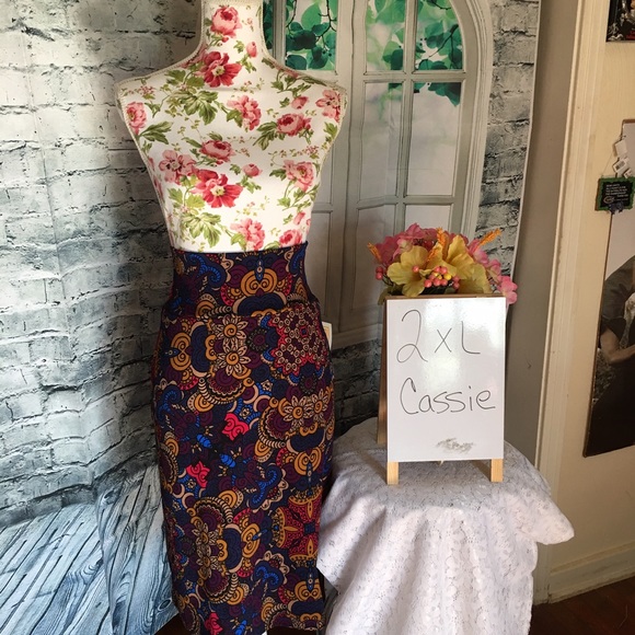 Cassie skirts - Picture 3 of 3