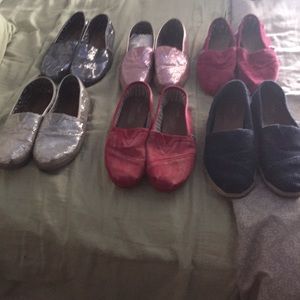TOMS Shoes 6 pairs size 8.5