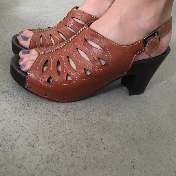Dansko full grain leather sandals.