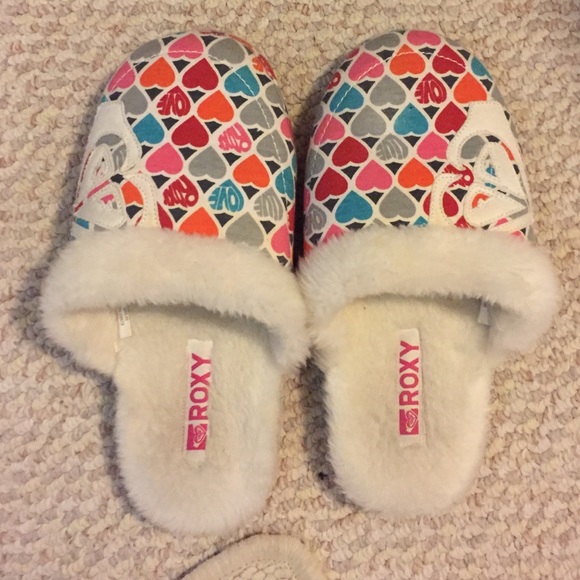 Roxy medium slippers