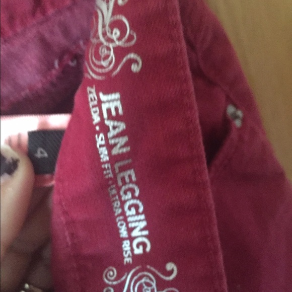 Express-red Jean - Picture 2 of 3