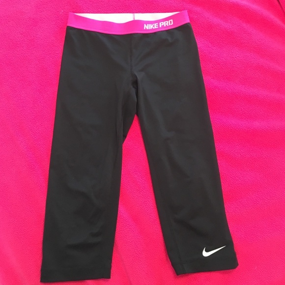 Nike Pro capri Dri-Fit leggings
