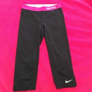 Nike Pro capri Dri-Fit leggings