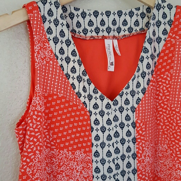 NWOT Beautiful Mod Cloth Dress - Picture 2 of 4