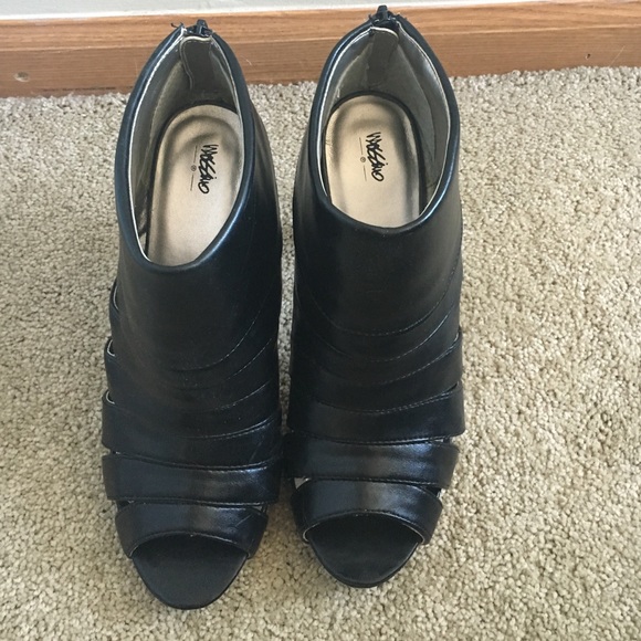 Open Toe Ankle Bootie - Picture 4 of 4