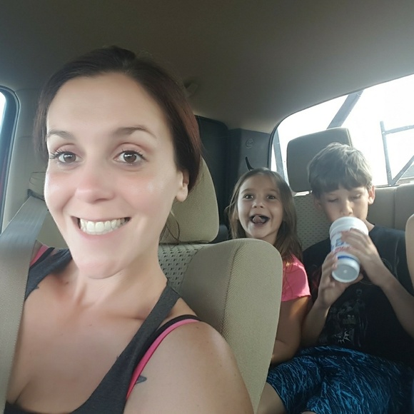 Meet your Posher, Amber - Picture 3 of 3