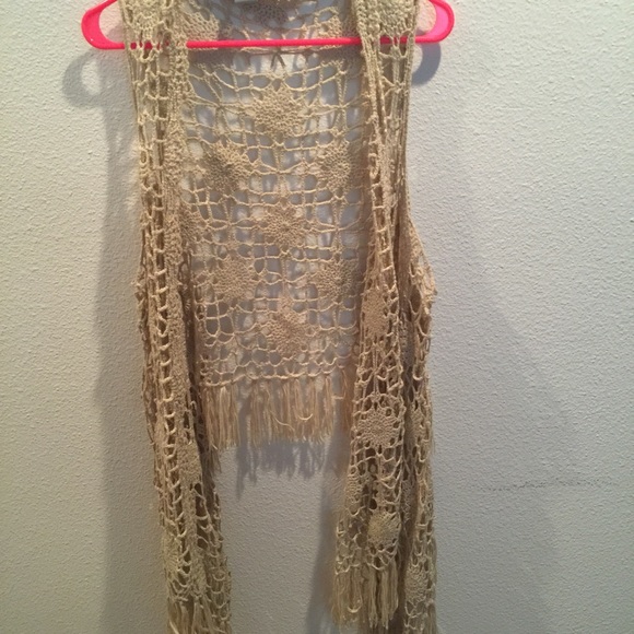 Crochet cardigan tan